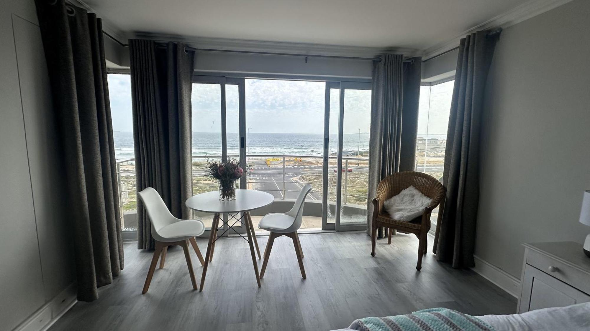Oceansnest Guest House Блаубергстранд Экстерьер фото
