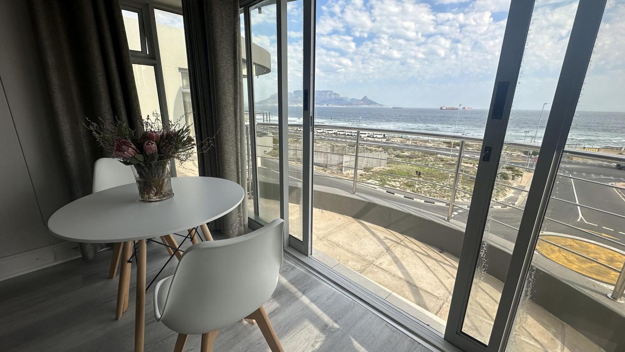 Oceansnest Guest House Блаубергстранд Экстерьер фото