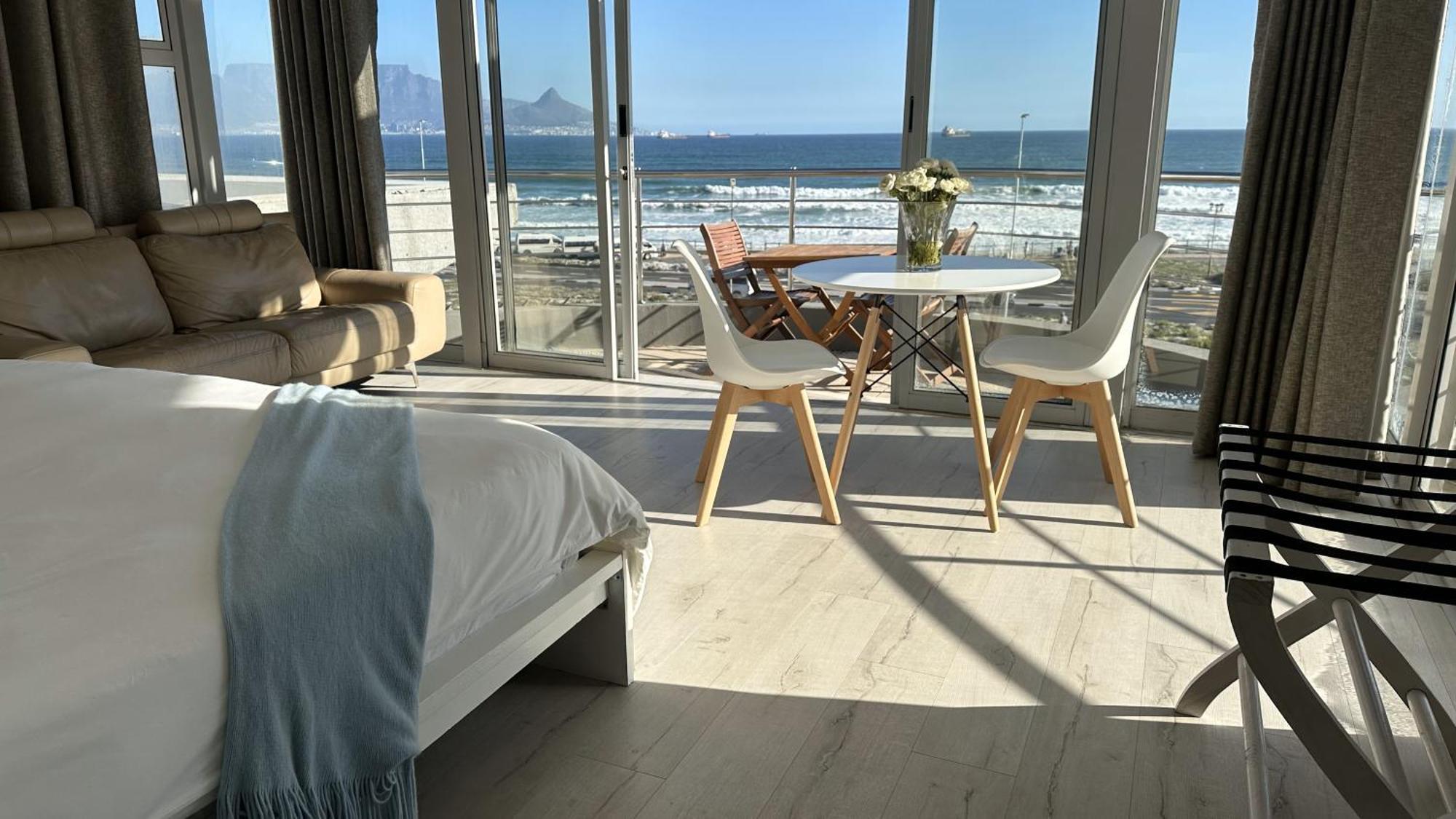 Oceansnest Guest House Блаубергстранд Экстерьер фото